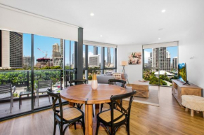 Surfers Paradise 1-Bed with Pool Sauna Gym & BBQ